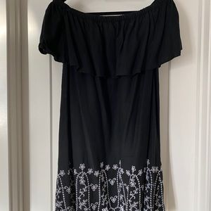 Off shoulder XL black dress with eyelet detail